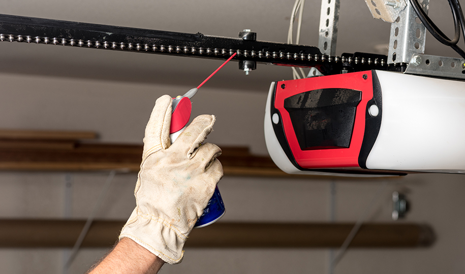 Simple Garage Door Maintenance Tips