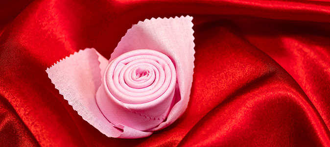 Rose-shaped napkin