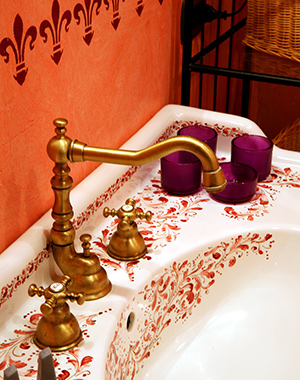 When house hunting, it's helpful to overlook dated decor and ugly fixtures that can be inexpensively updated.