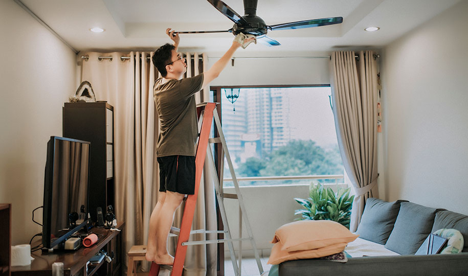 Ceiling Fan Direction: Which Way Should It Turn in Summer and Winter?