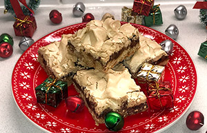Meringue-Chocolate Chip Cookie Bars