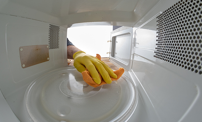 Helpful tips on how to clean inside of microwave ovens