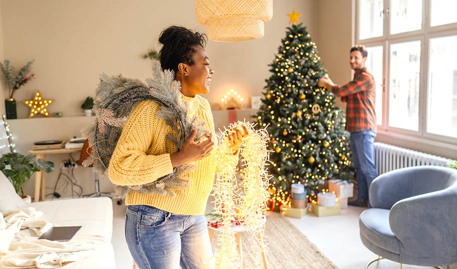 Holiday Decorating Ideas That Won't Damage Your Home