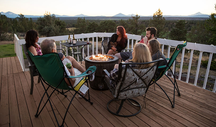How to Choose an Outdoor Fire Pit or Table: A Homeowner's Guide 