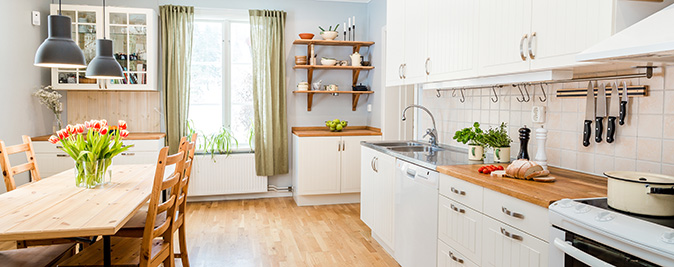 Sparkling clean country kitchen ready for open house visitors.
