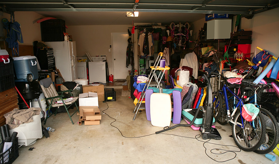Garage Decluttering Checklist: Reclaim in 1 Weekend
